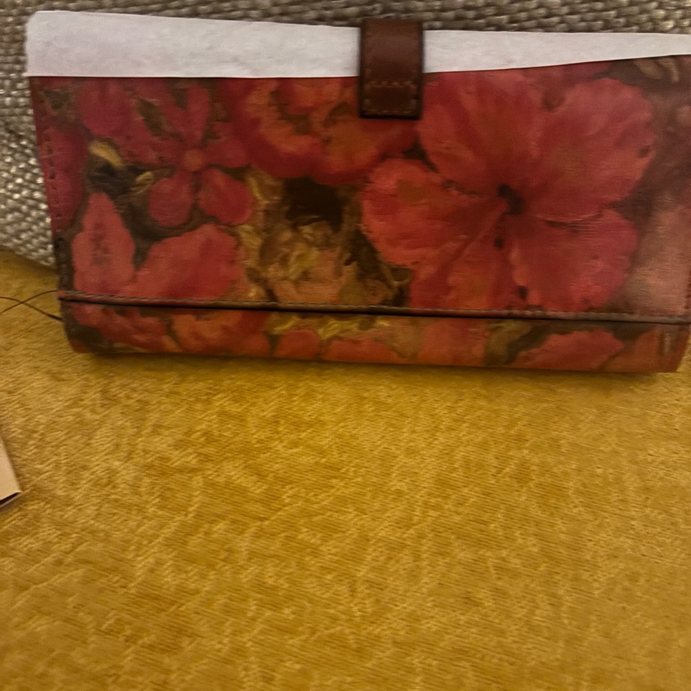 Floral Red Women's Clutch